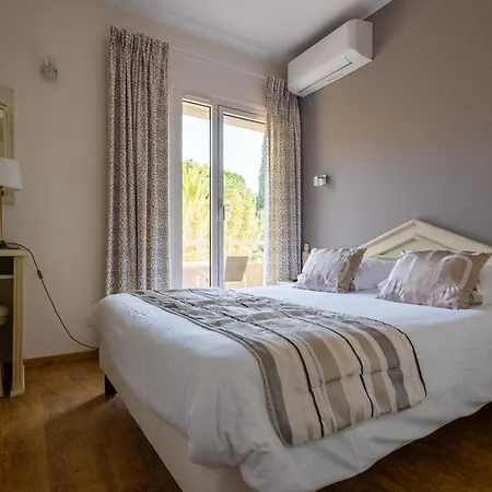 Mediterranee Hotell 3*